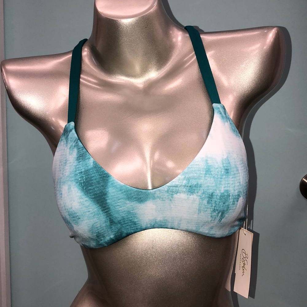 Sporty Swim Top🌊